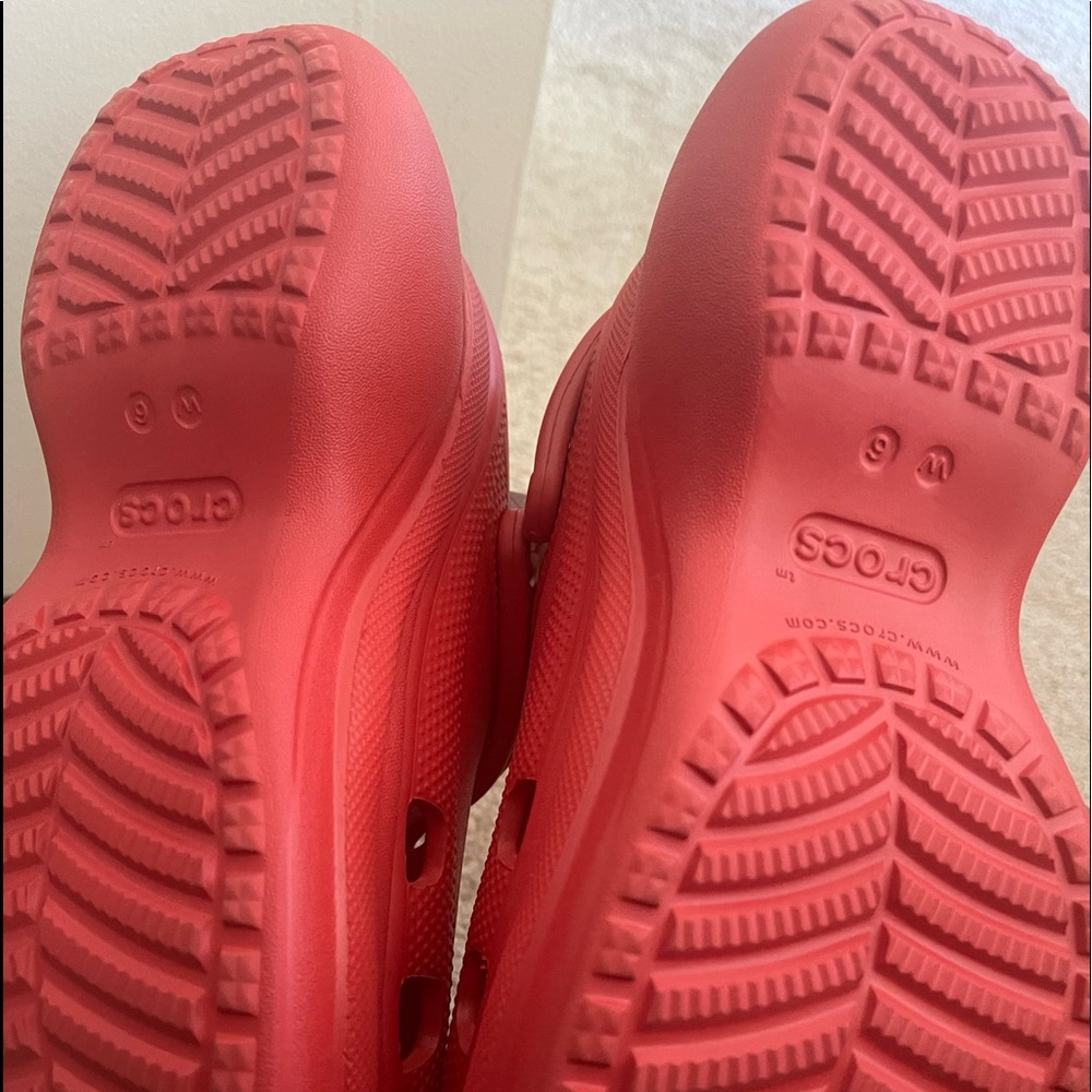Platform crocs